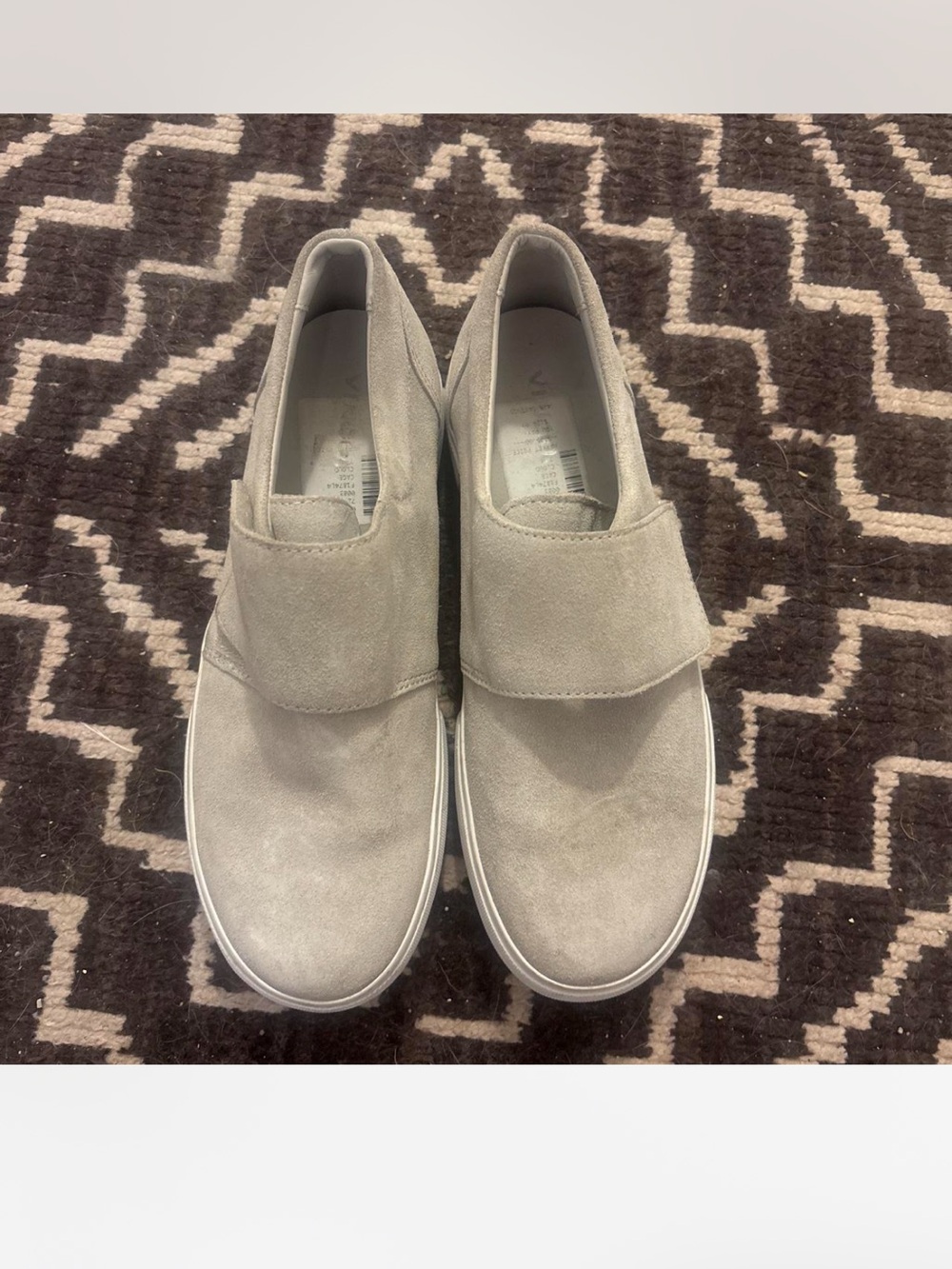 Slip-On Suede Casual Sneakers - Light Gray